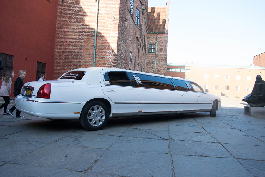 Hyra limousine till kalaset